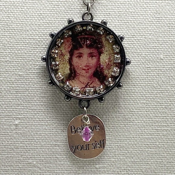 Victorian Girl Believe in Yourself Handcrafted Necklace Sparkly NEW - Picture 7 of 10